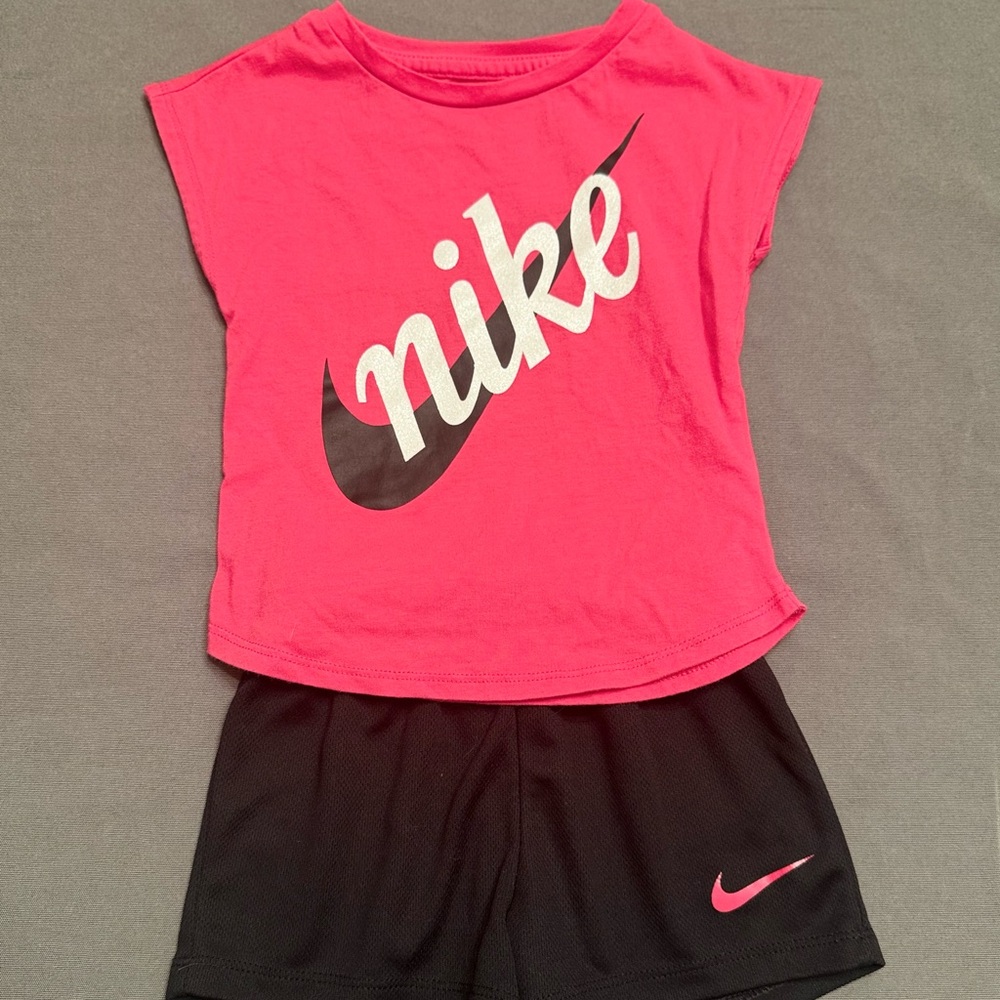 Nike Fuchsia and Black Kids Set